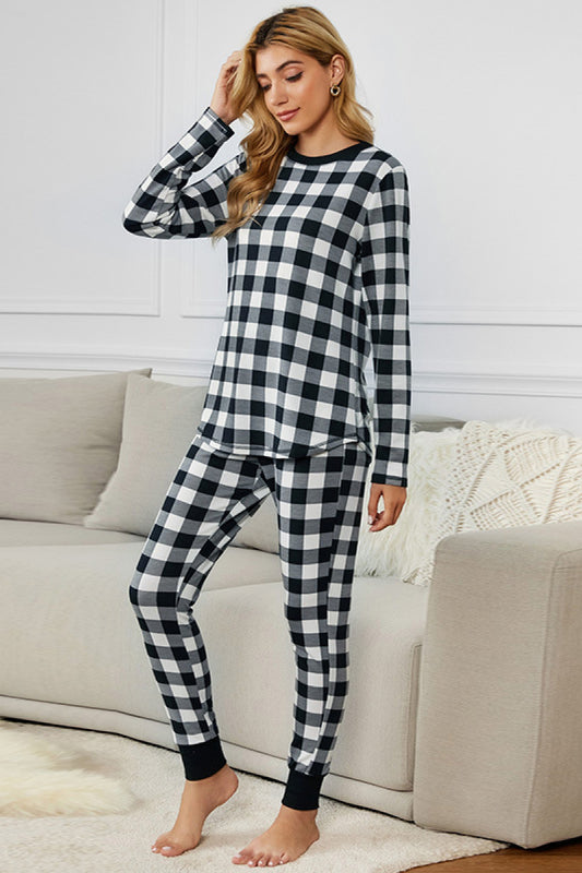 Classic Comfort: Plaid Tee & Pants Pajama Set